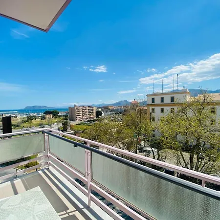 Leone View & Restaurant 4*